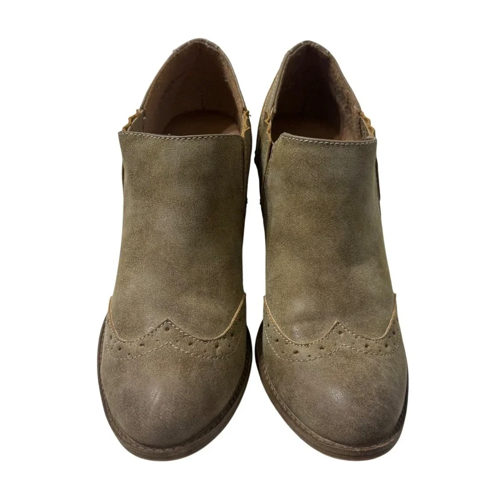 Eurosoft Ankle Boots Womens 8.5M Tan Fair Brogue Wingtip Stacked Heel Booties